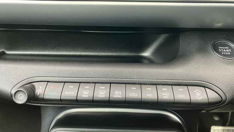 Jeep Avenger 1.2 e-Hybrid Summit 5dr DCT Petrol Hatchback